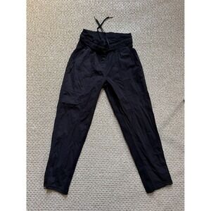 Lululemon Beyond the dance Studio Jogger Black Pinstripe Pants cropped size 2